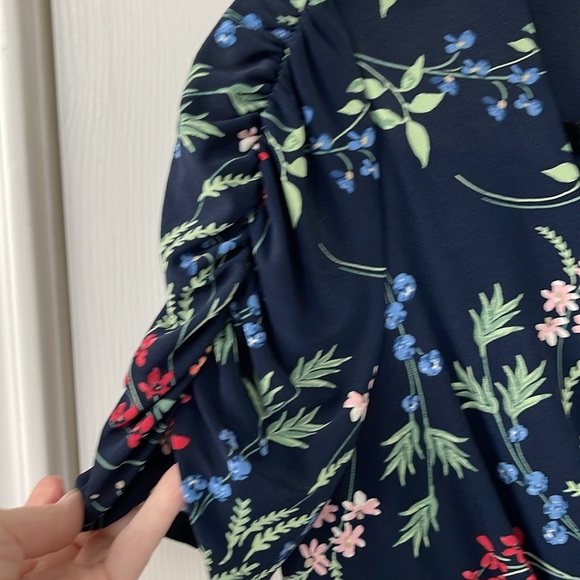 NWT Tommy Hilfiger floral dress - Picture 4 of 6